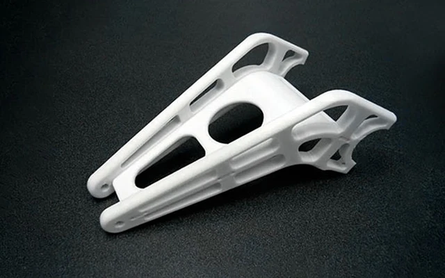 FDM 熔融挤出 3D 打印零部件，适用于结构验证与工装夹具