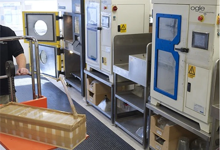 真空复模车间实景 2