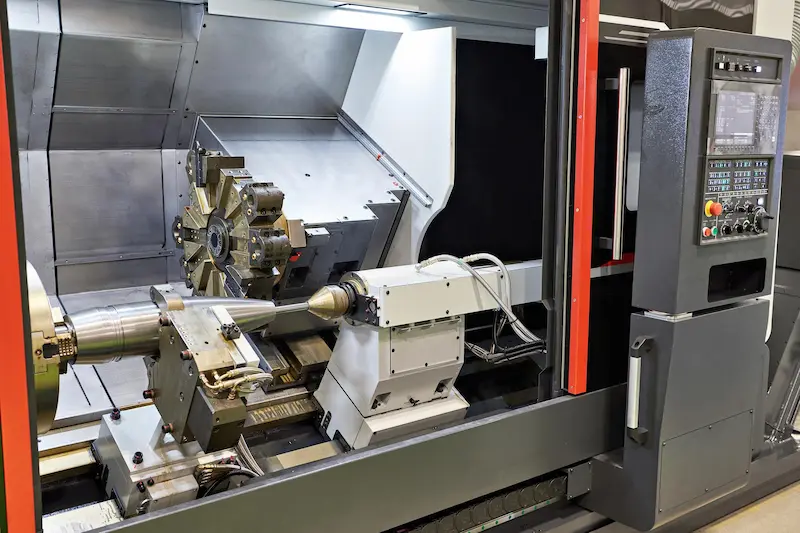 CNC 车削加工金属轴类与回转体零件，高效率高一致性加工